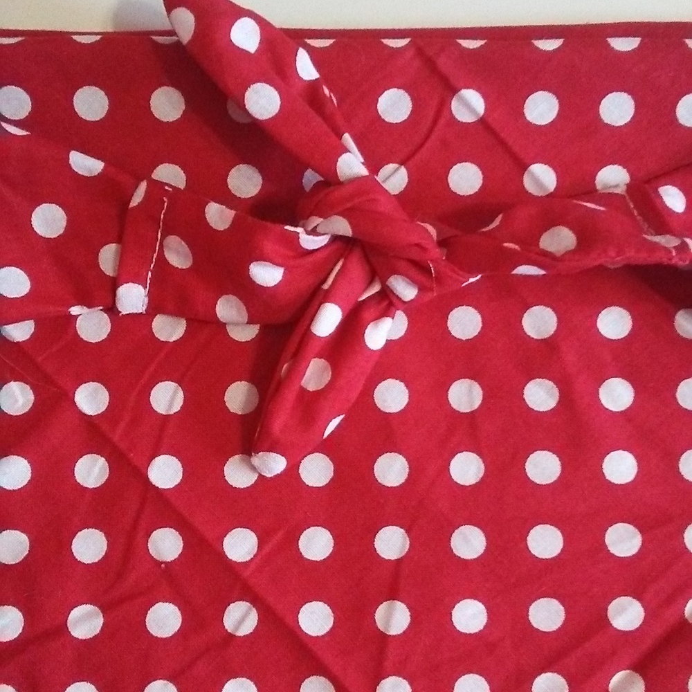 RED AND WHITE POLKA DOT PRINT BANDANA TOP! - Picture 5 of 8